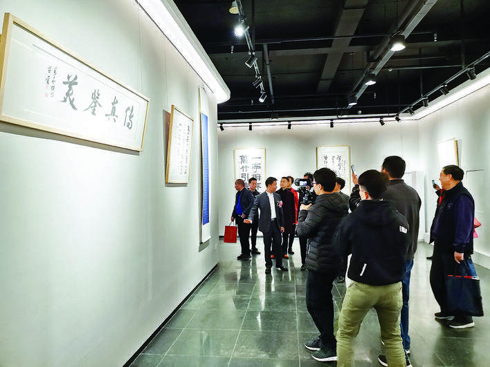 等单位协办的"觅迹东江"陈水冬书法作品展在我市合江楼合美术馆开展